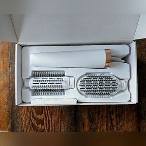 T3 Airbrush Duo In Box with Instructions. New Condition. White and Rose Gold